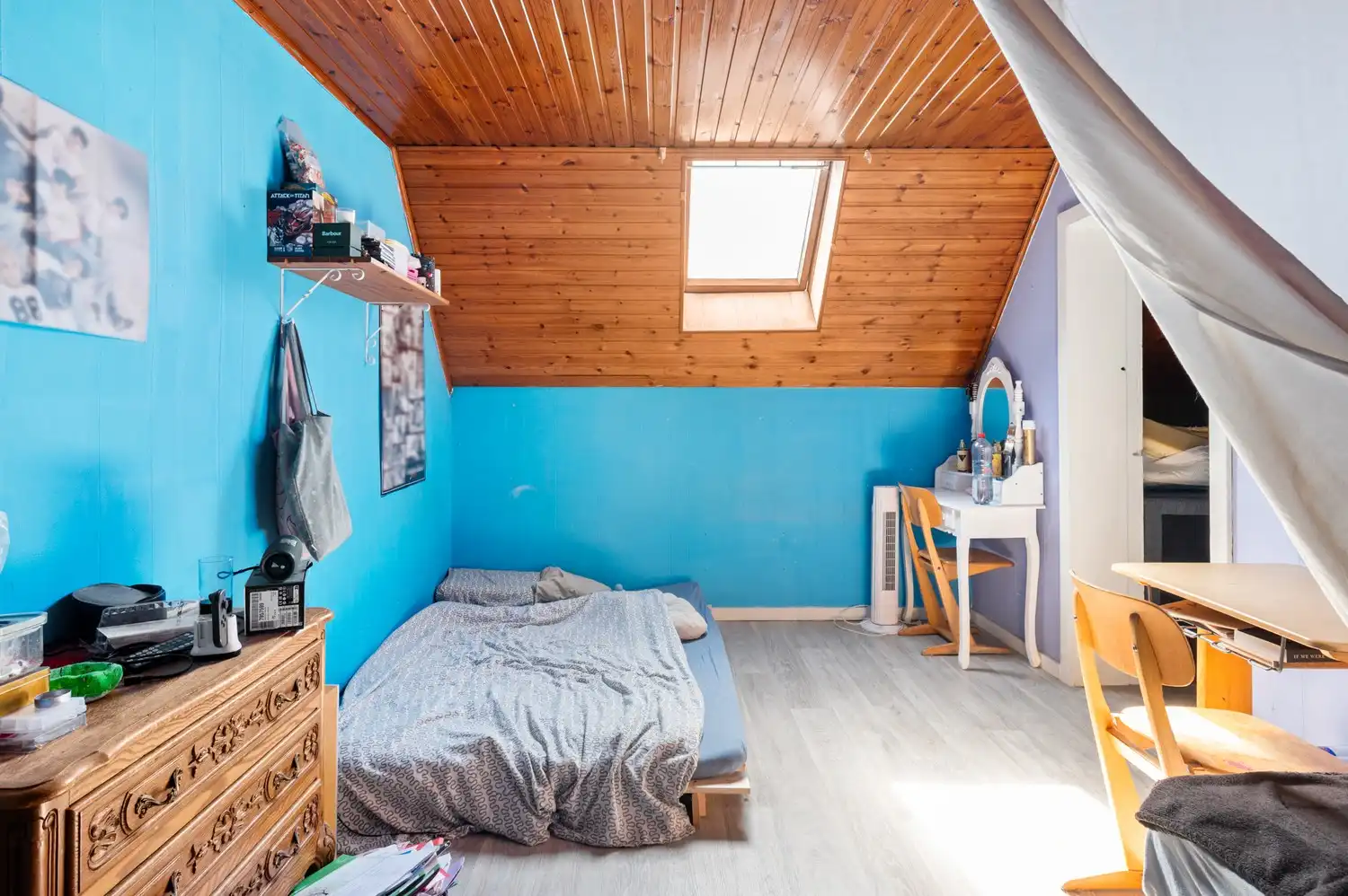 Ruim te renoveren duplex-appartement met 4 slaapkamers in Schoten! foto 14