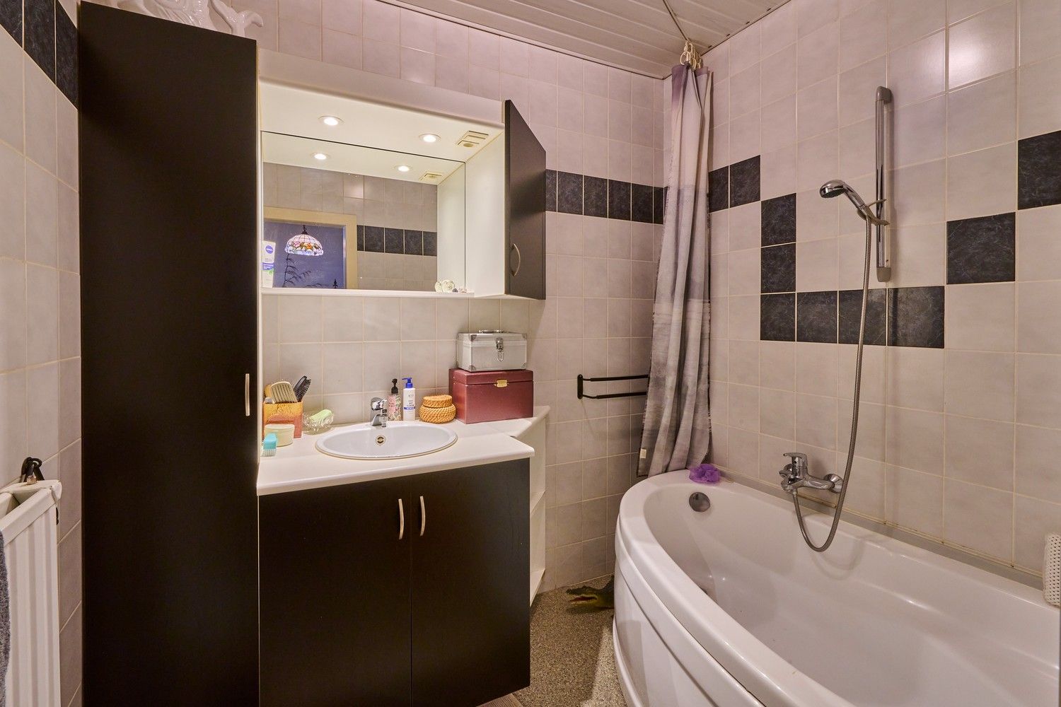 Goed onderhouden Instapklaar appartement met aangenaam wooncomfort gelegen op een gegeerde locatie foto 5