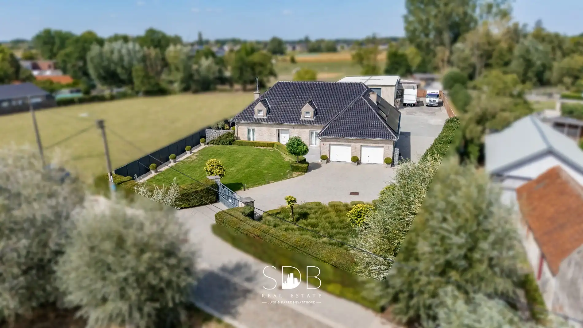 Hedendaagse villa met dubbele garage, zwembad en magazijn op 2.937m² foto 25
