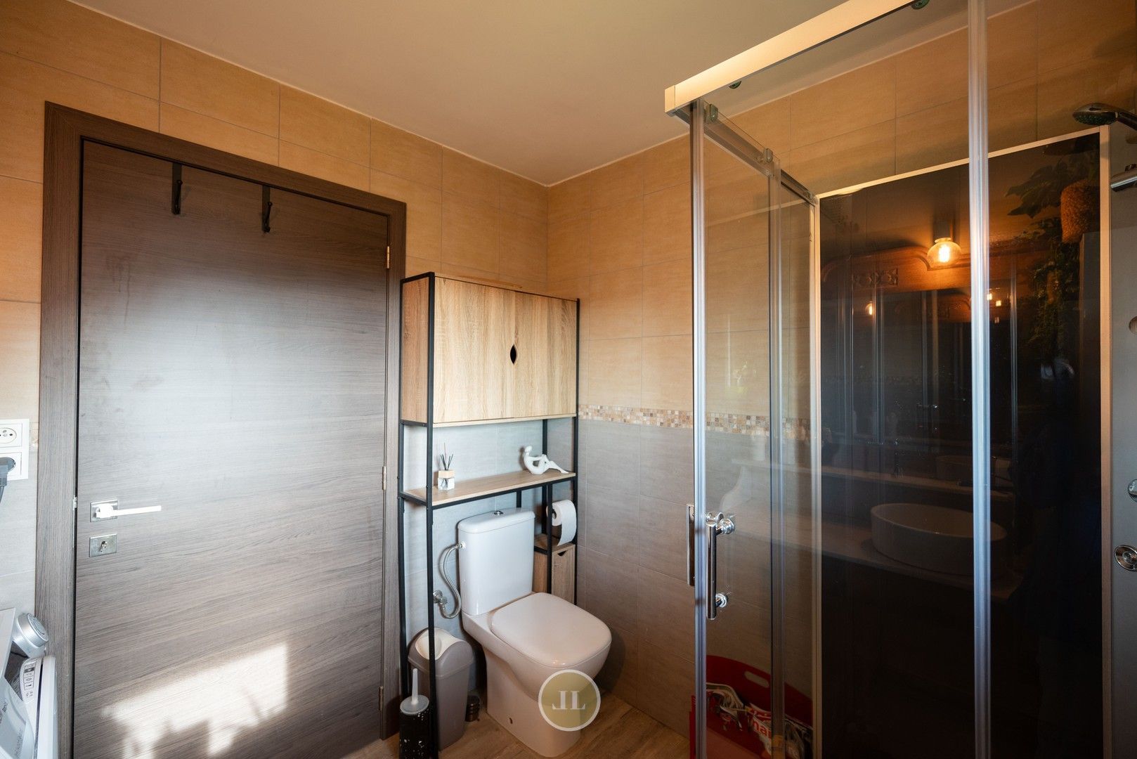 Instapklare villa met 4 slaapkamers op perceel van 1053m². foto 26