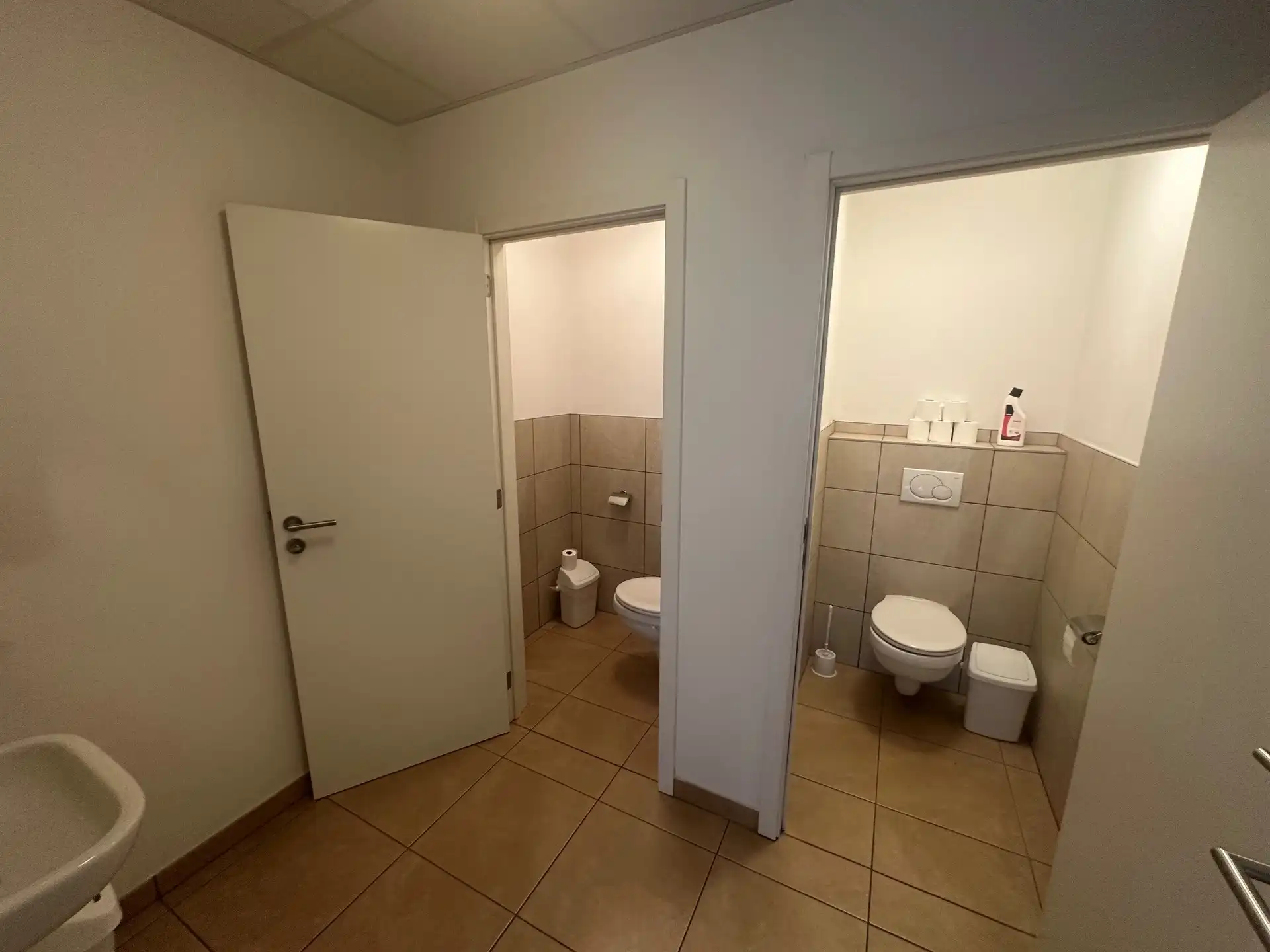 Opvallend handelspand op commerciële toplocatie! foto 14