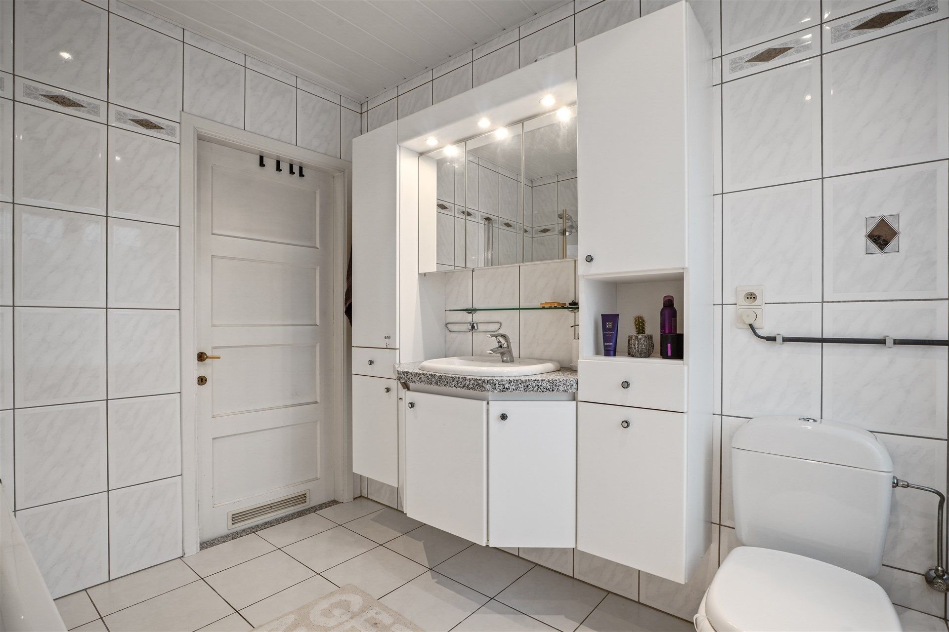 Rijwoning nabij centrum Stekene foto 21