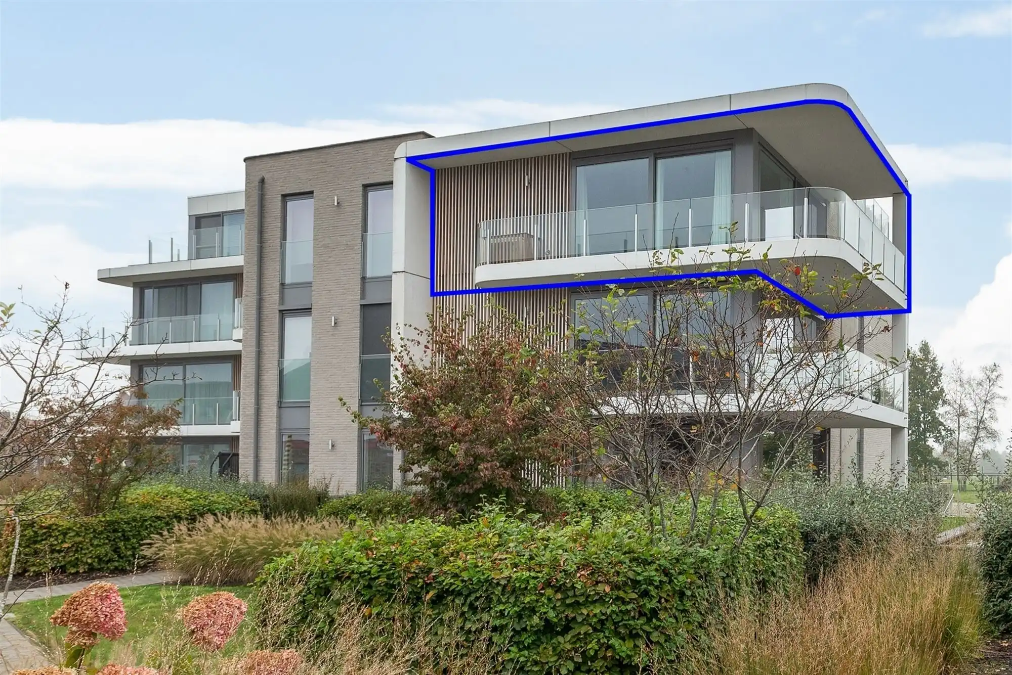 Kwalitatief afgewerkt appartement met knap uitzicht te Putte foto 2