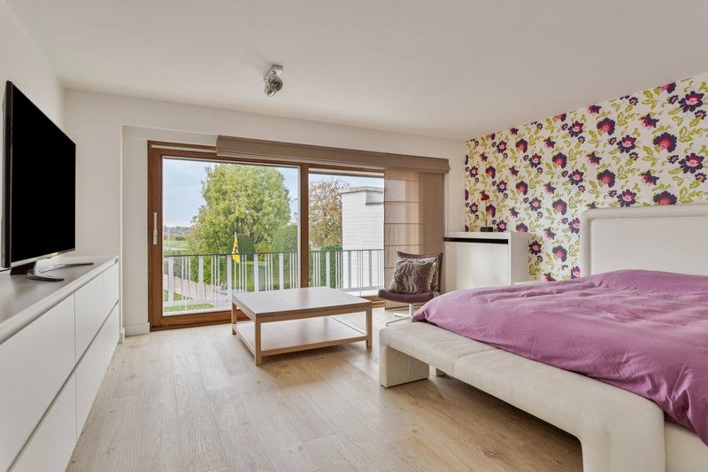 Op en top gerenoveerde bel-etage woning mét magazijn TE KOOP nabij hartje Wakken! foto 11