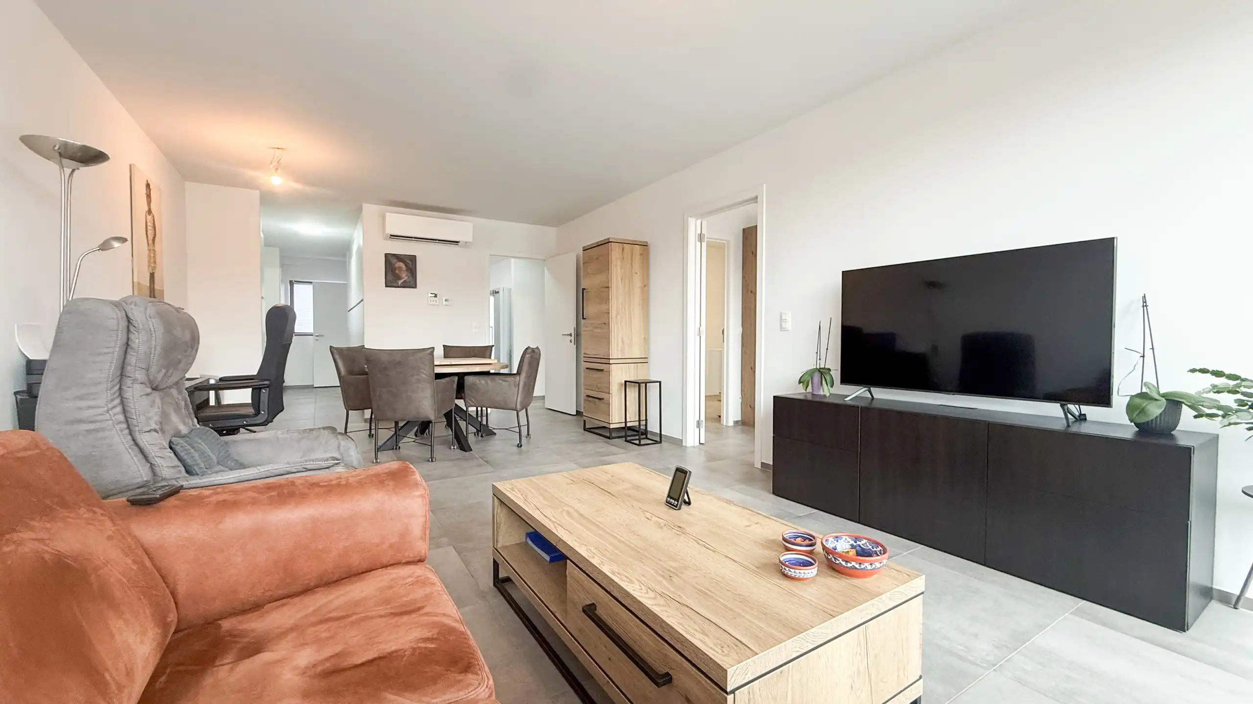 Recent appartement met 2 slpks, parking en berging! foto 3