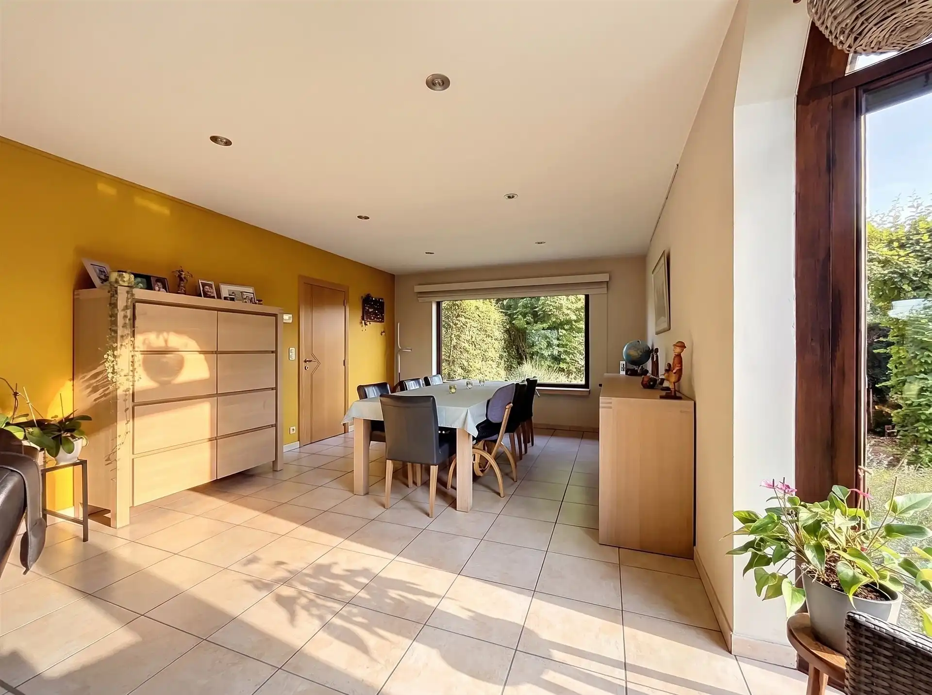 Recente open bebouwing met 5 slaapkamers! foto 4