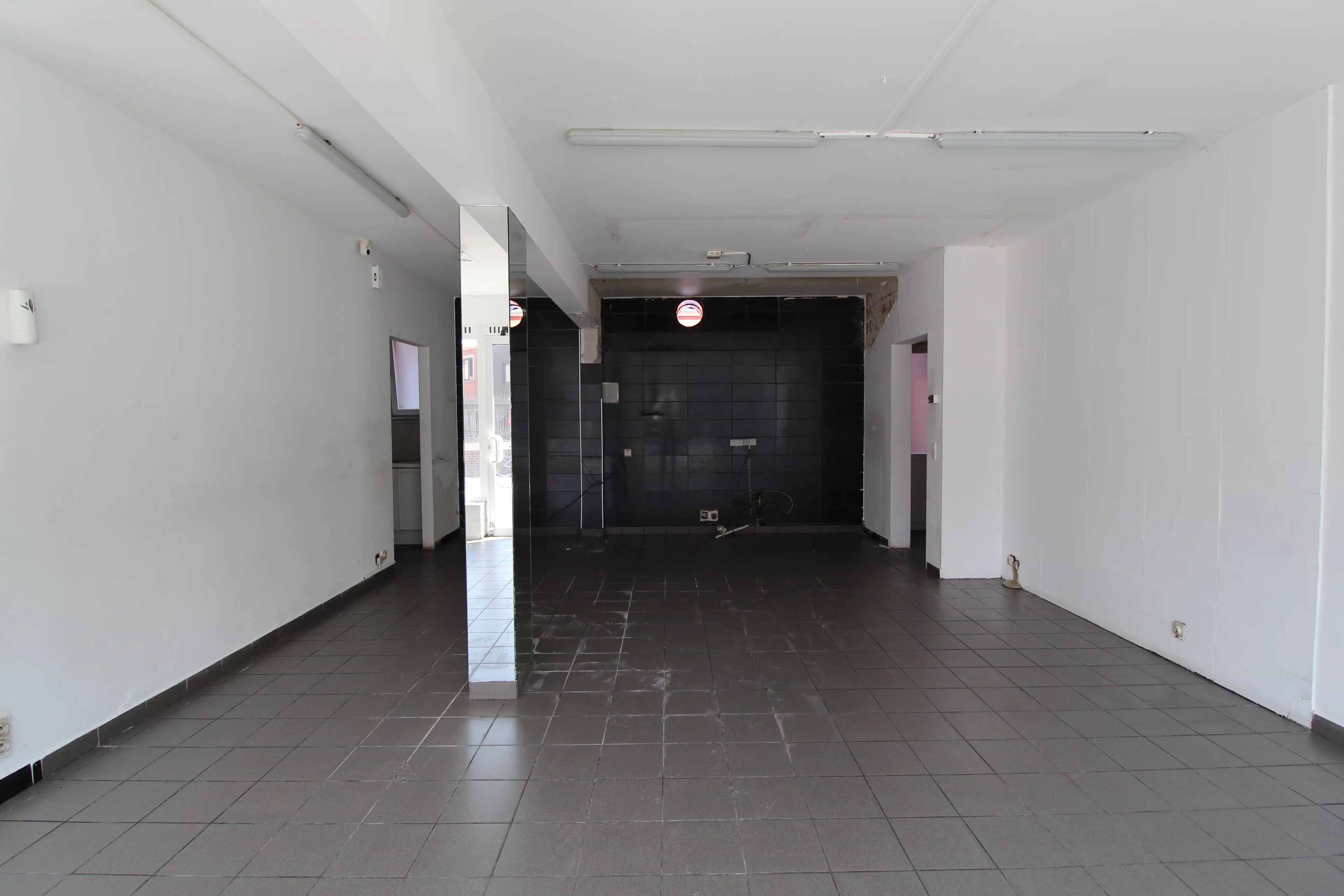 Commercieel pand te huur nabij de dorpskern in Heusden foto 5