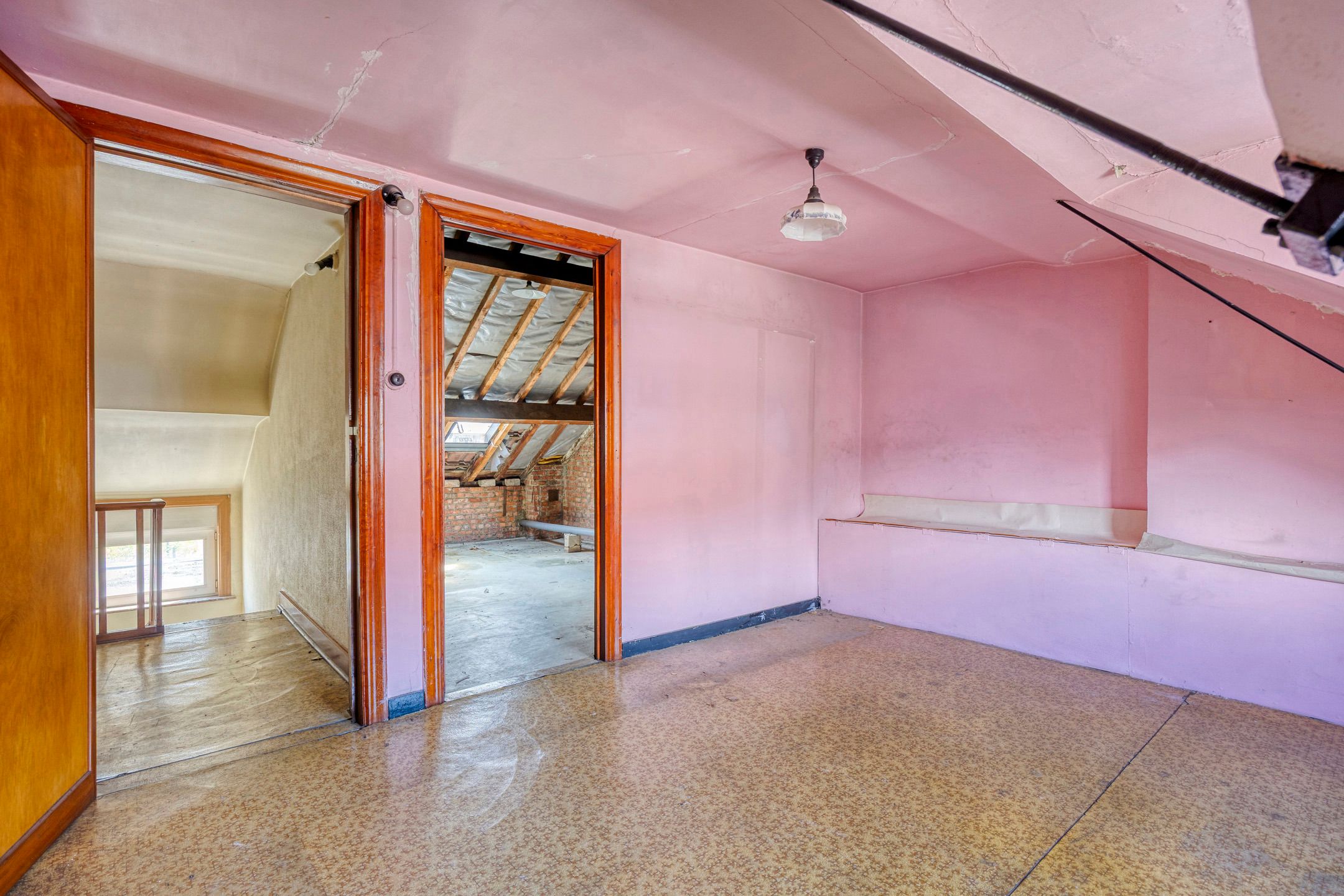Te renoveren woning op een uitstekende locatie  foto 22