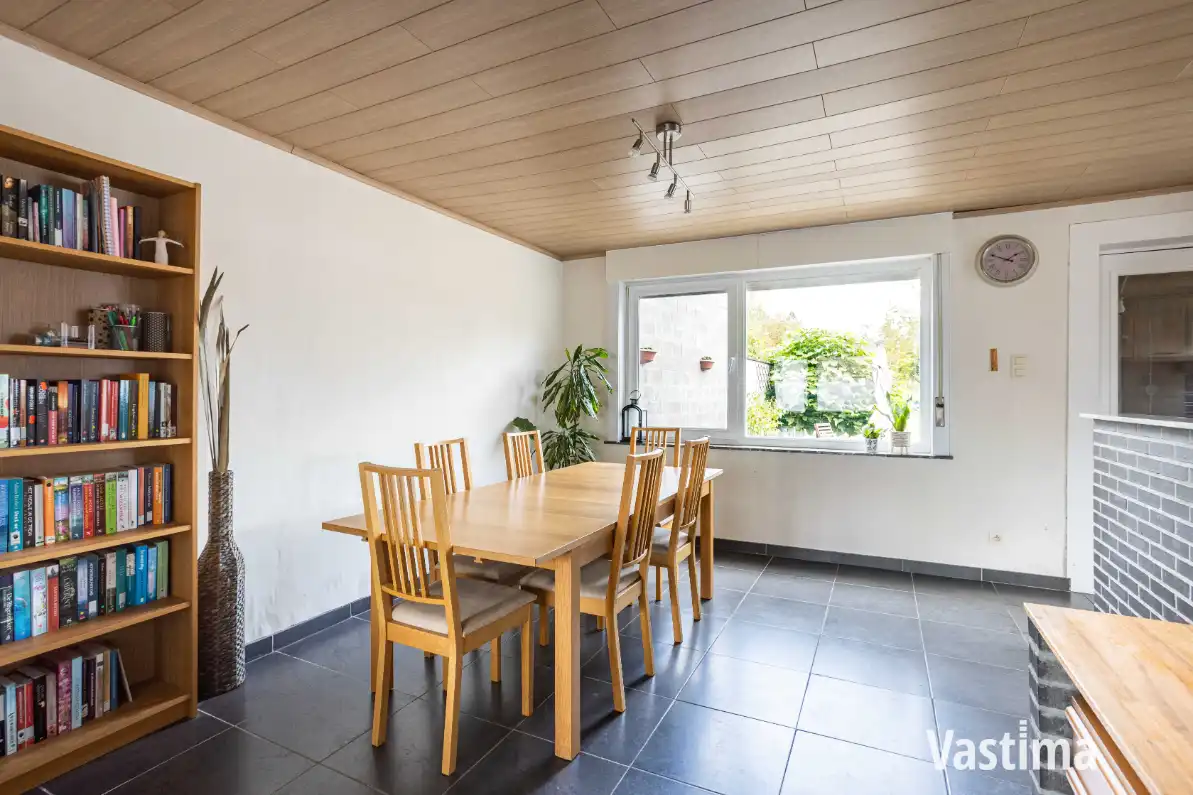 Halfopen woning met prachtige tuin en ruimte om te groeien foto 5