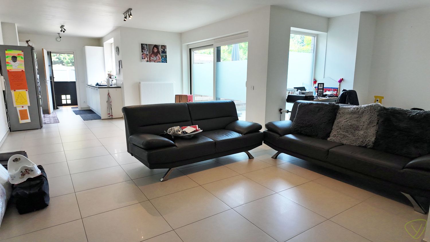 Ruim gelijkvloersappartement in een recente residentie in normandische stijl! foto 2