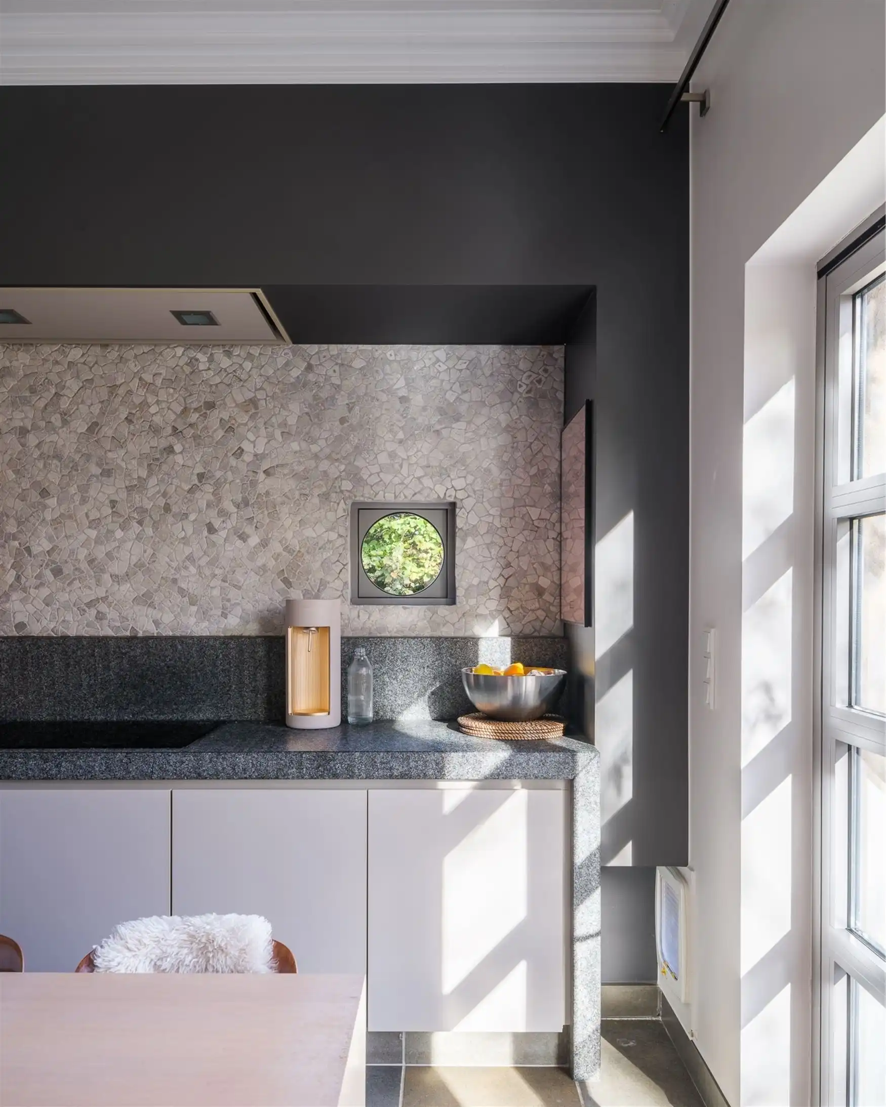 Hoogwaardig afgewerkte herenwoning + bijgebouw 84m2. foto 12