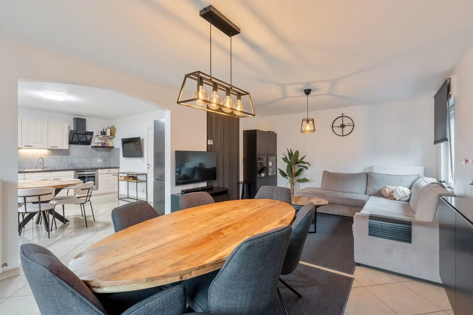 Ruim energiezuinig duplexappartement (146 m²) -  kwaliteitslabel B -  3 slaapkamers, terras en private buitenparking. foto 10