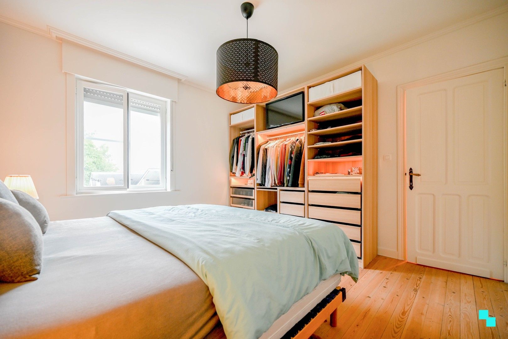 Charmante gerenoveerde woning te Harelbeke foto 16