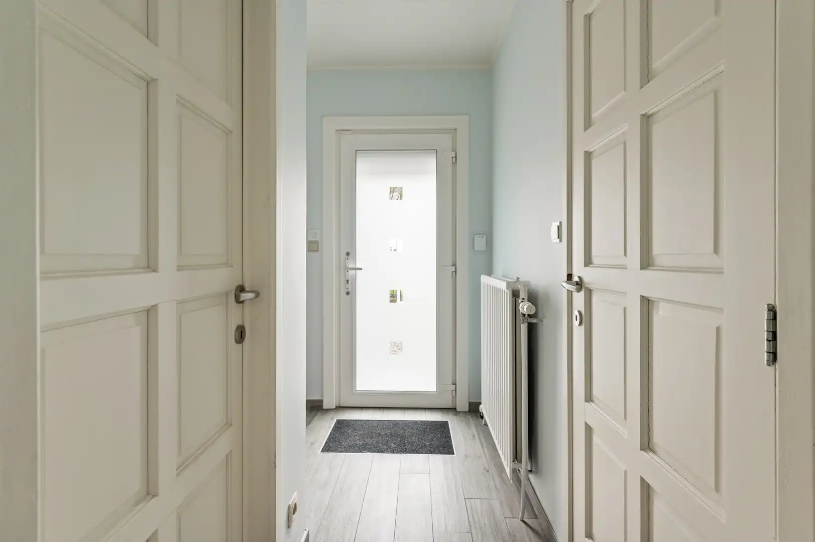 Instapklare woning met tuin, garage en 3 slpkmrs! foto 2