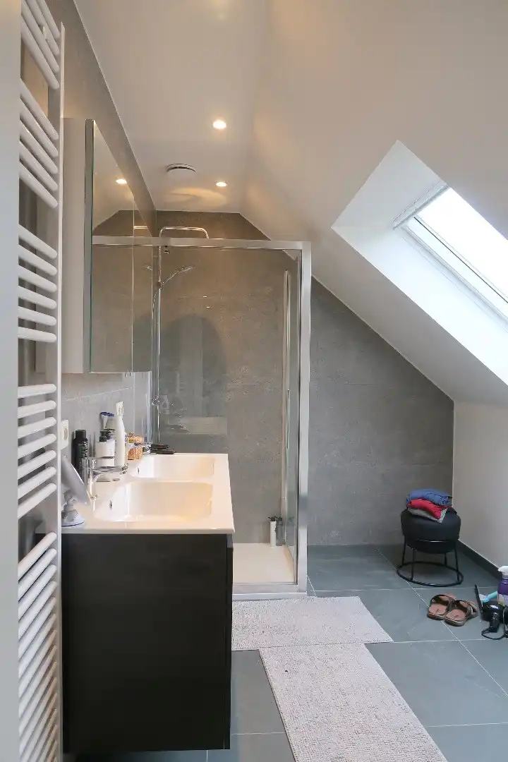 Moderne koppelwoning met 4 slaapkamers en prachtige vergezichten, omringd door groen foto 12