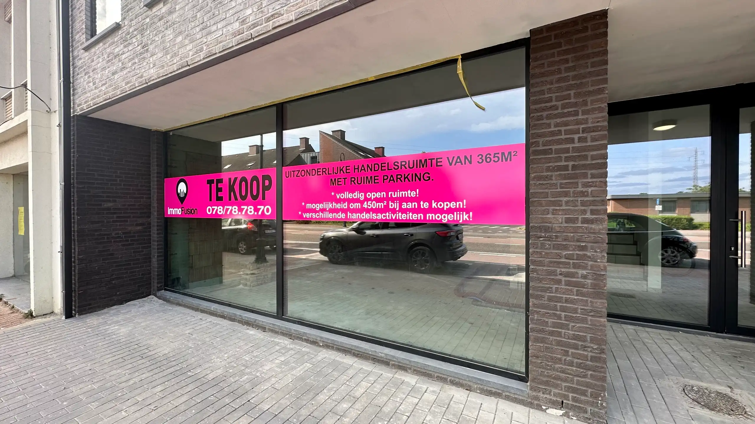 Uitzonderlijke handelsruimte van circa 366m² met parking! foto 3