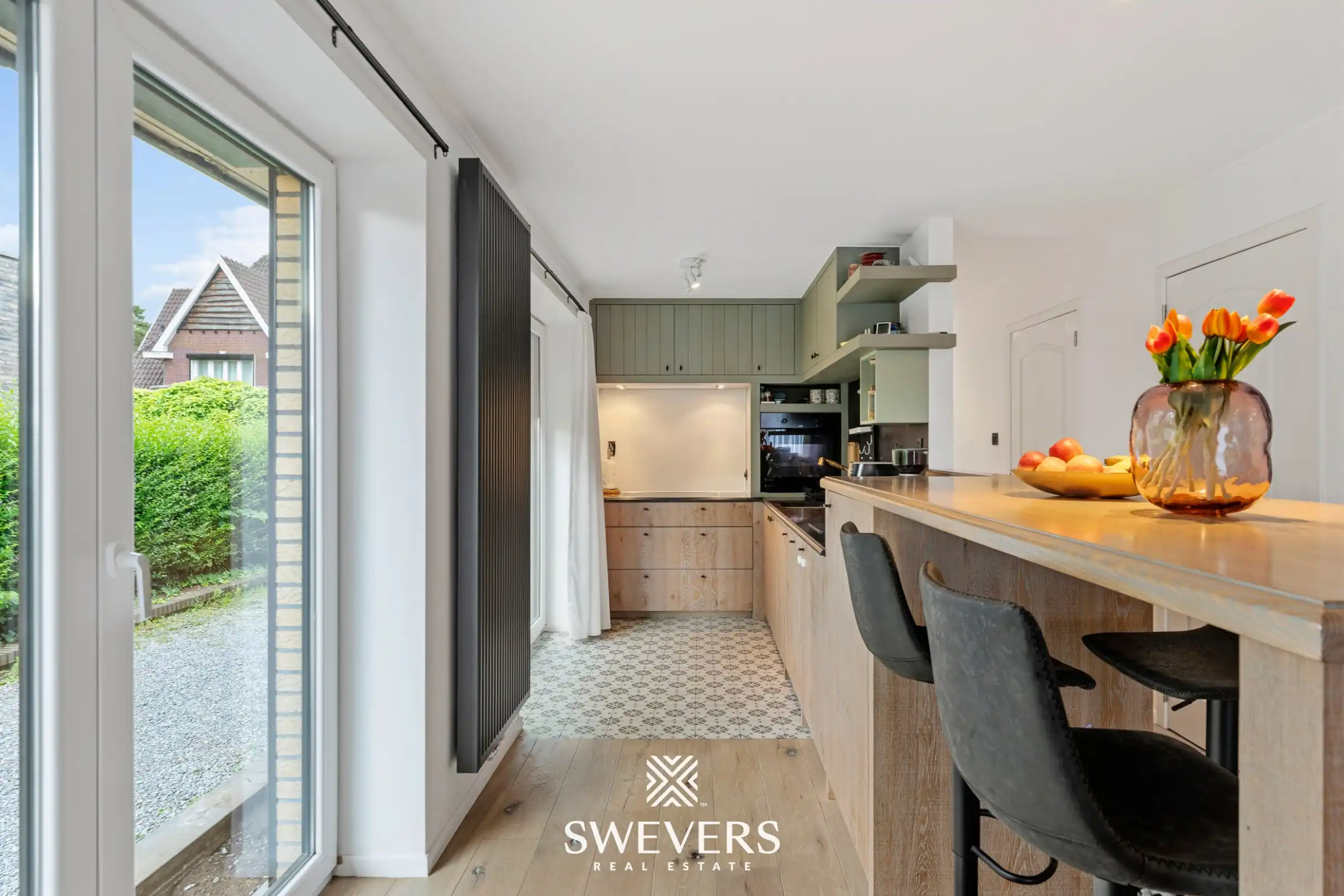 Instapklaar gerenoveerd appartement met 3 slaapkamers en een garage in centrum Houthalen foto 9