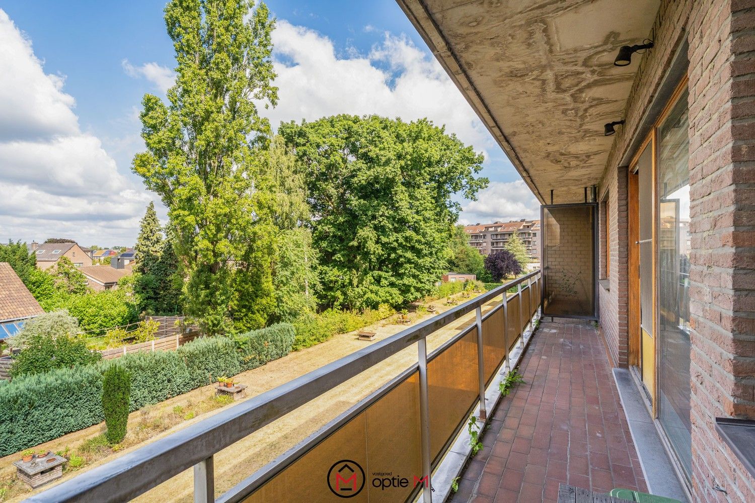 Lichtrijk appartement inclusief autostandplaats met zicht op groen foto 3
