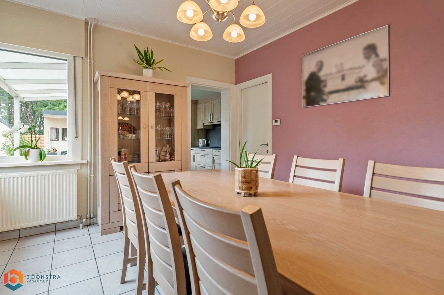 Verzorgde woning met 2 slpkrs, leuke tuin en garage foto 8