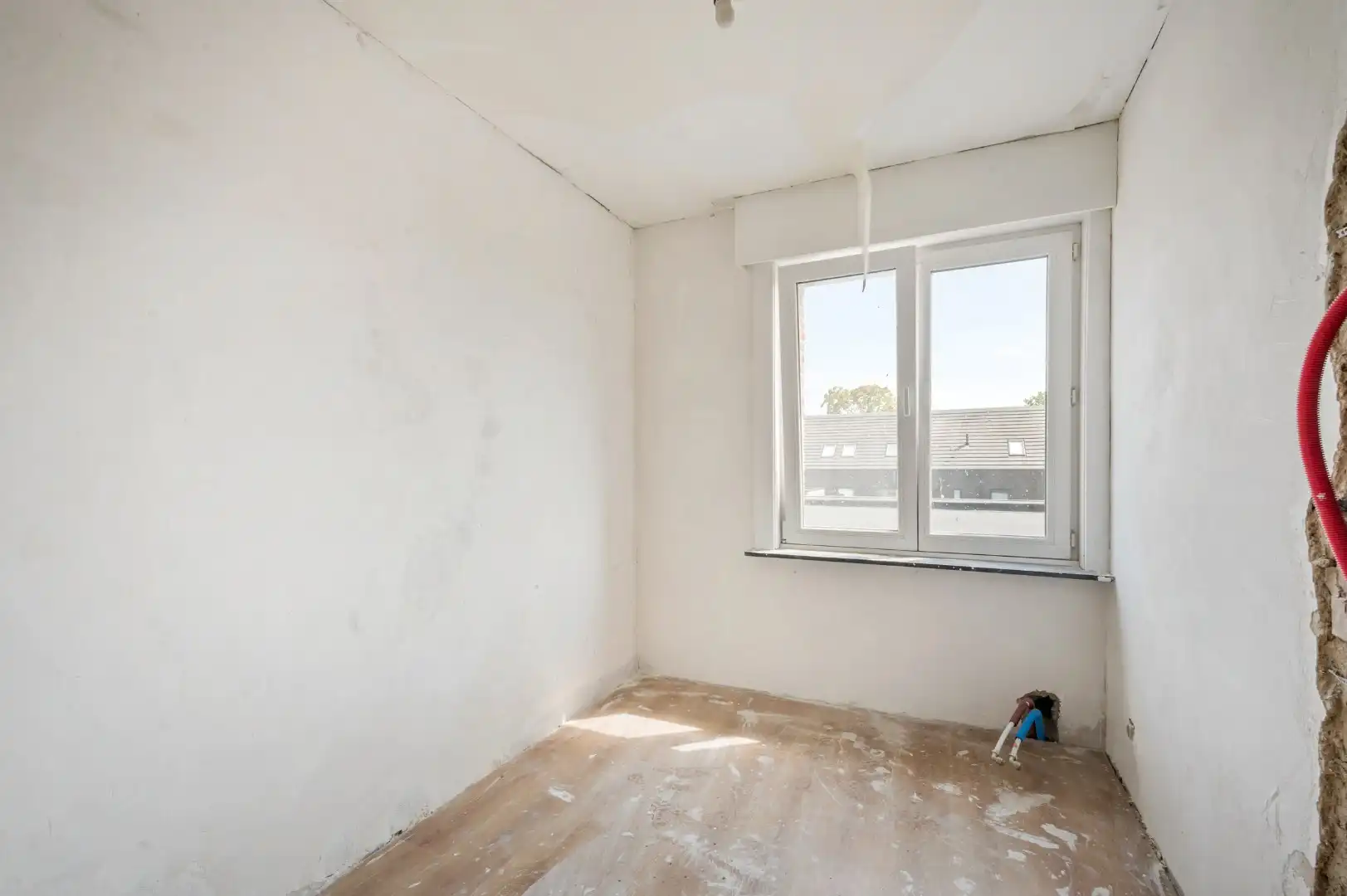 VERDER AF TE WERKEN WONING MET 5 SLPKS EN 2 BADKAMER IN EEN RUSTIGE WIJK foto 14