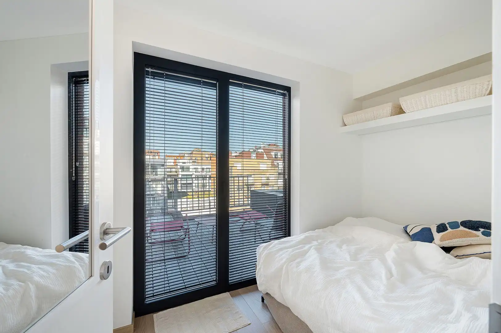 Appartement met schitterend zonneterras en zijdelings zeezicht vlakbij het Driehoeksplein in het Zoute. foto 13