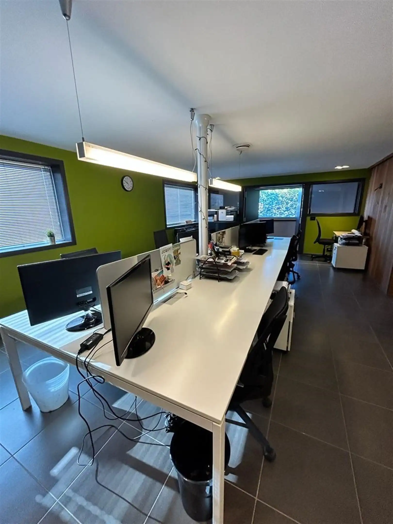 Kantoorruimte op terrein AKMO II langsheen E34 (gelijkvloers) foto 5