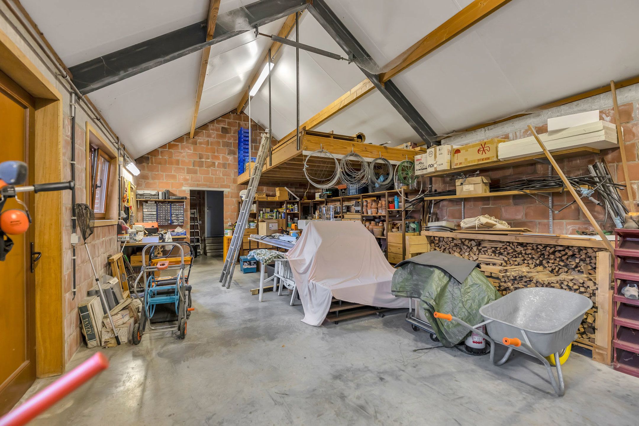 Exclusief landhuis met binnenzwembad en stallingen foto 23