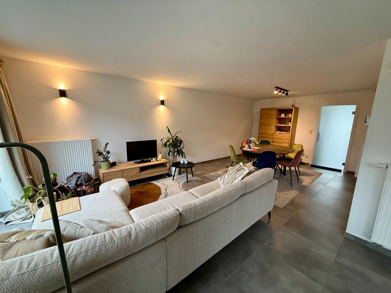 Recente, energiezuinige woning met 3 slaapkamers te huur! foto 4