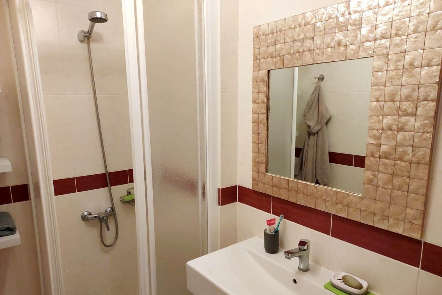Gelijkvloers appartement met zeer ruim terras foto 8