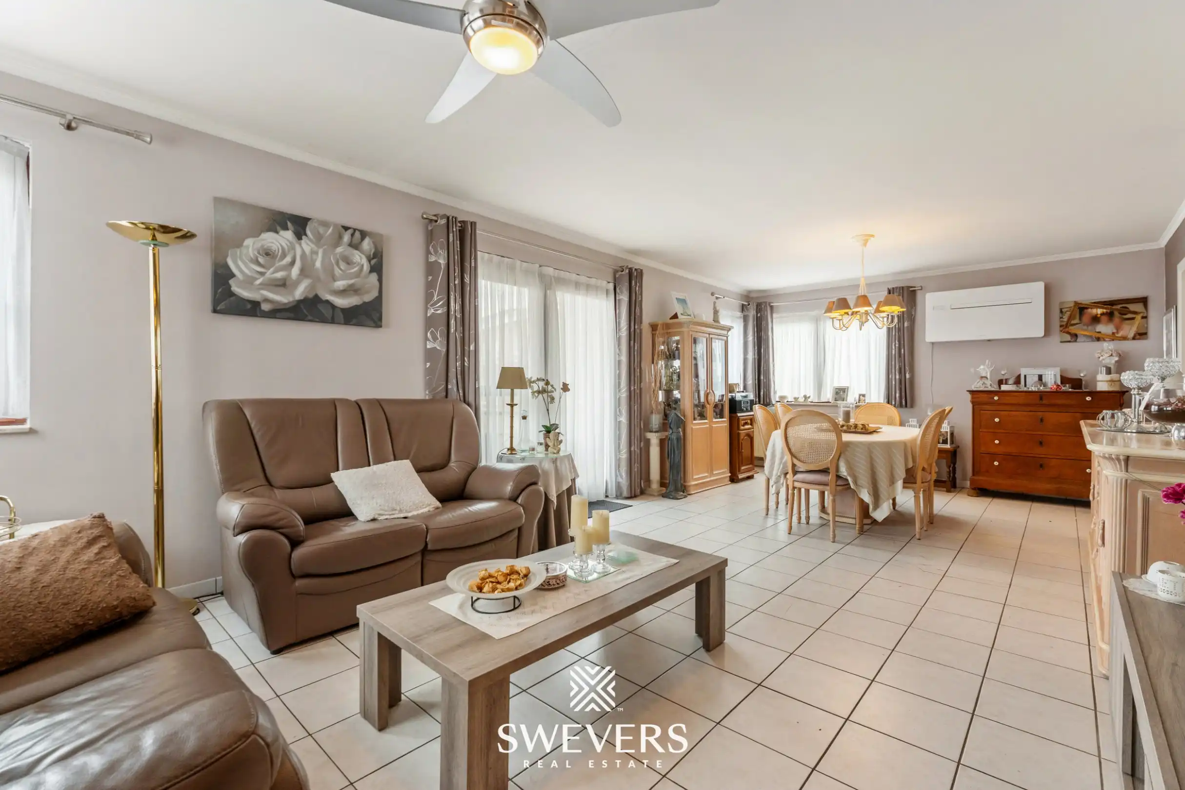 Ruim appartement met 3 slaapkamers centrum Sint-Truiden foto 4