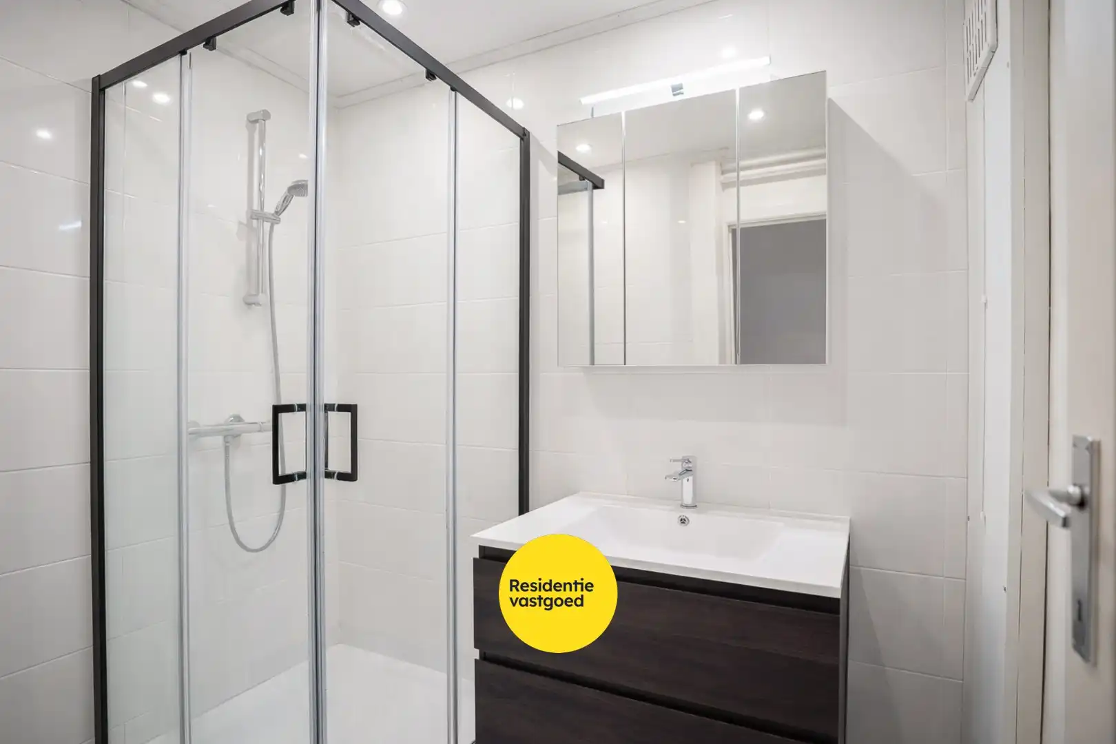 Gelijkvloers appartement met grote tuin (573 m²) in Sint-Andries foto 8