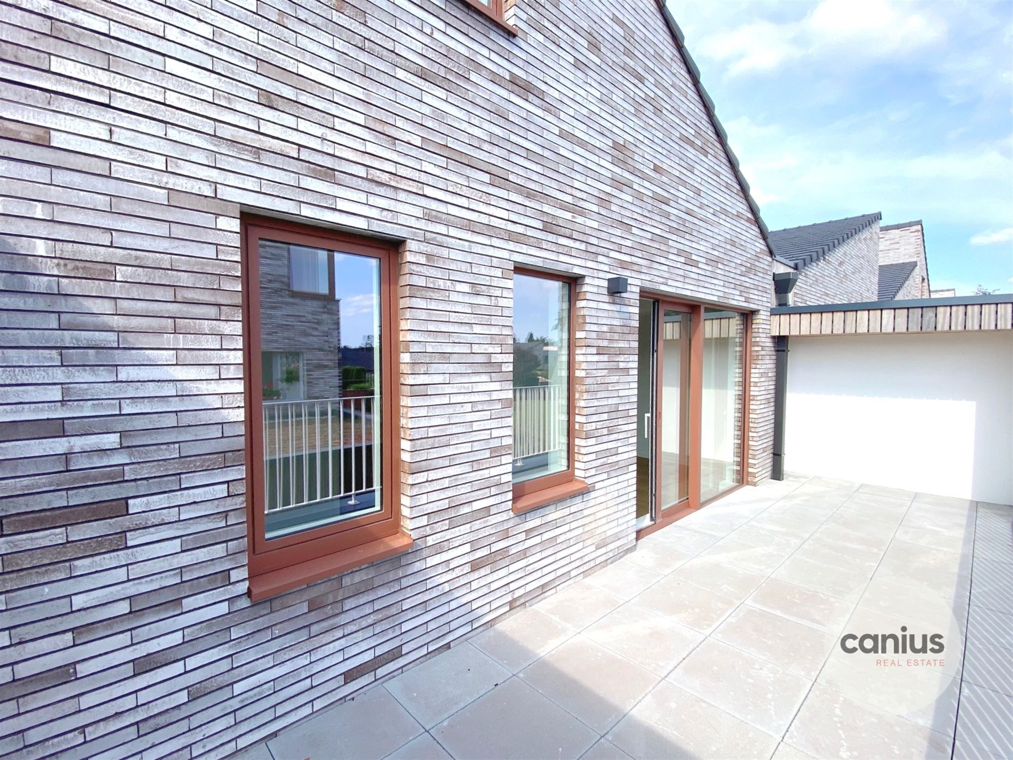 HEDENDAAGSE DUPLEX, 2SLKS + TERRAS, PAKING & BERGING foto 6