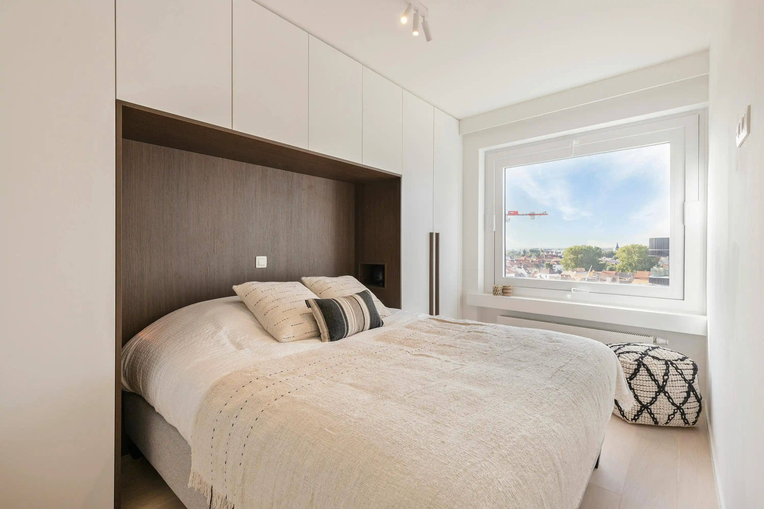 Knap appartement vlakbij het Heldenplein in Heist te koop foto 5