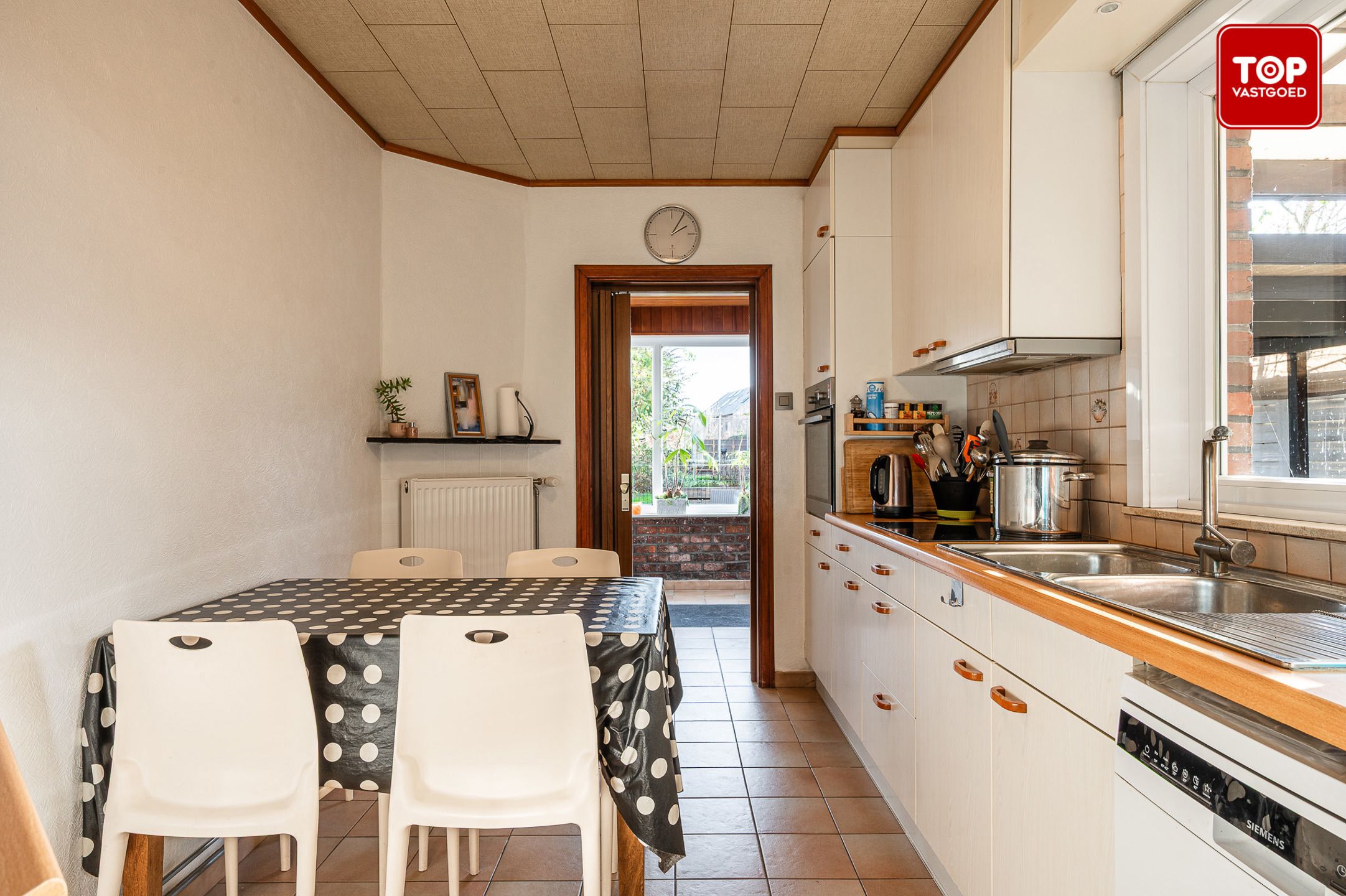 Instapklare woning met 5 slaapkamers en leuke tuin in centrum Drongen foto 6