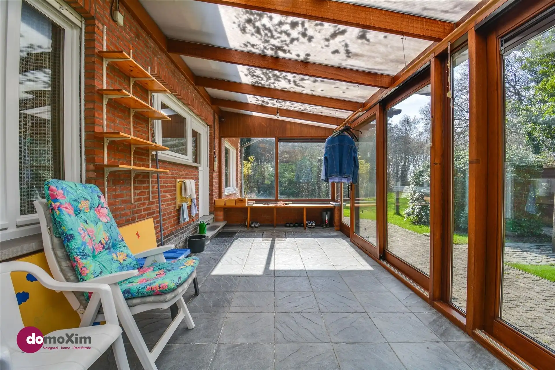 Ruime gezinswoning met mogelijkheden in een unieke, groene omgeving foto 15