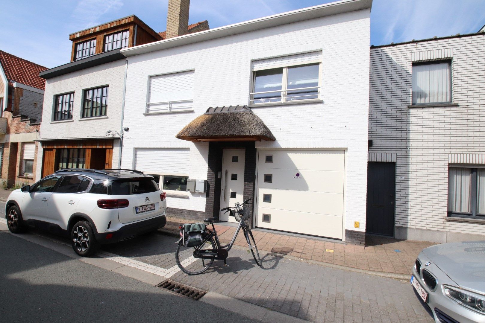 huis in Oud Knokke met garage foto {{pictureIndex}}