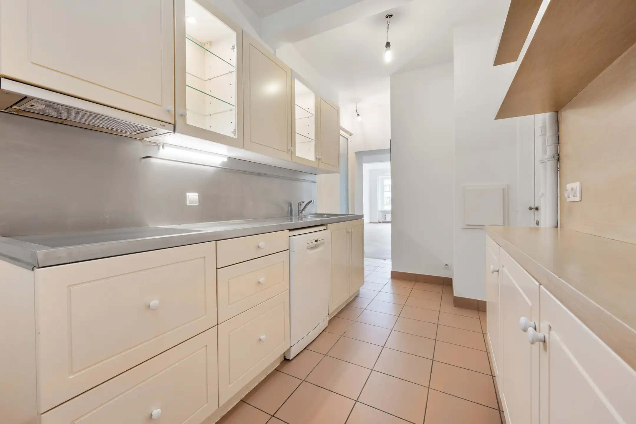 Ruim appartement op centrale ligging te Antwerpen foto 8