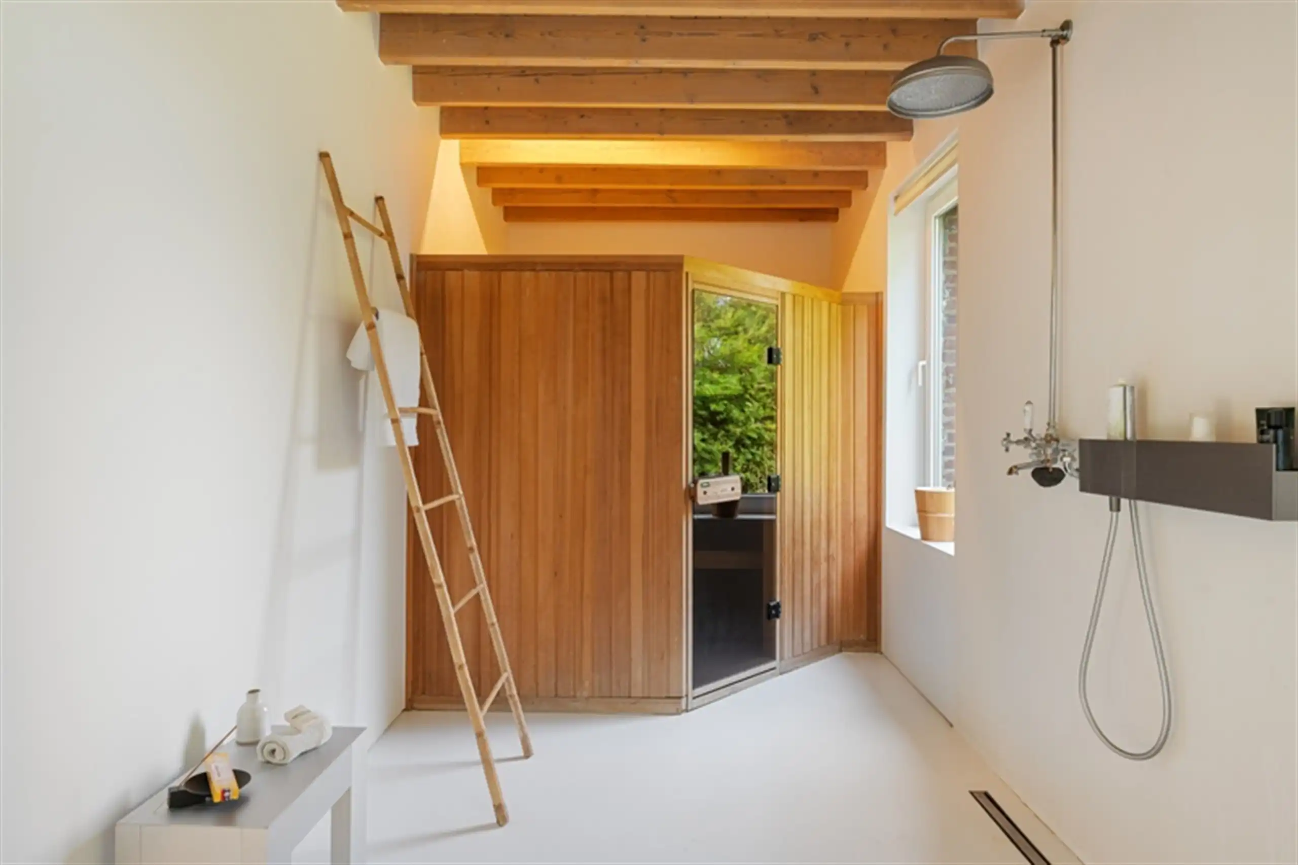 Opmerkelijk, gerestaureerde u- vormige hoeve  op 8.067 m² foto 25