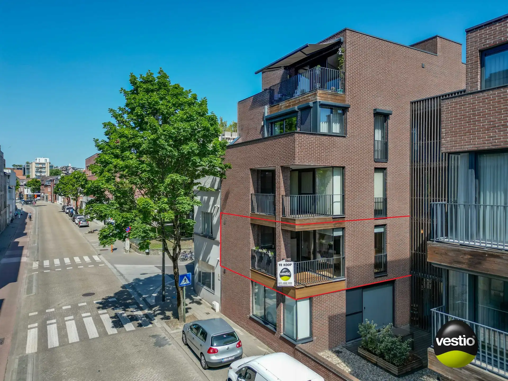 GOED GELEGEN APPARTEMENT 120 M² MET 3 SLAAPKAMERS foto {{pictureIndex}}
