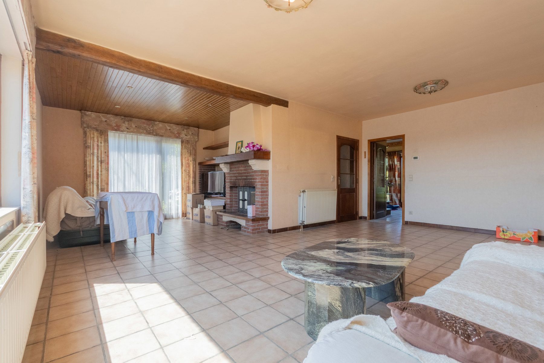 Landelijk gelegen woning met 3 slaapkamers en garage foto 9