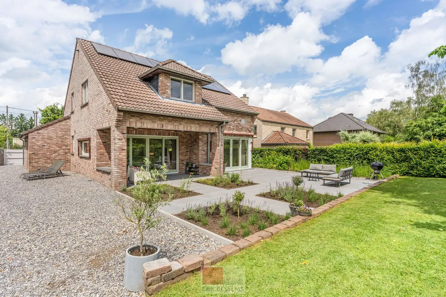 Instapklare gezellige vrijstaande woning met een woonopp. van circa 185 m2 op een perceel van 17a53ca foto 39