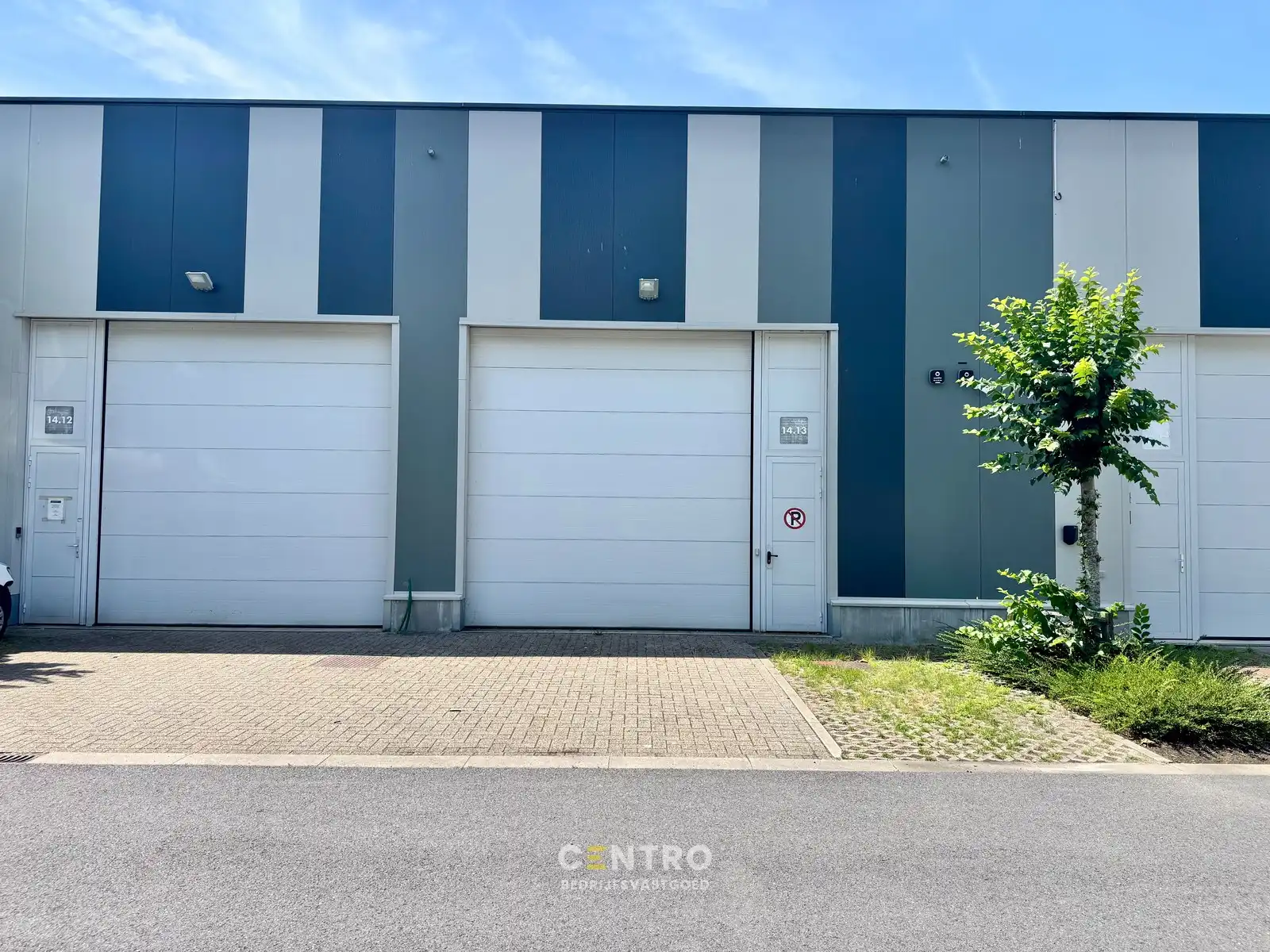 Geïsoleerde NB opslagruimte (161m²) met private parking voor de deur op uitstekende locatie te Brugge (Sint-Michiels - Ten Briele) foto 7