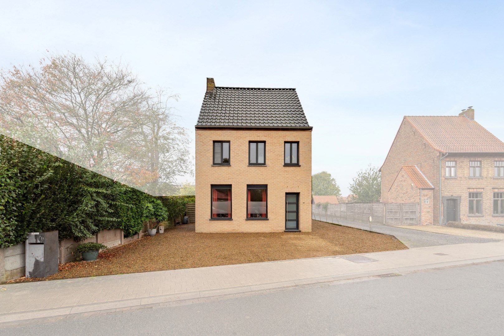 Gezellige en gerenoveerde woning met 4 slaapkamers foto 19