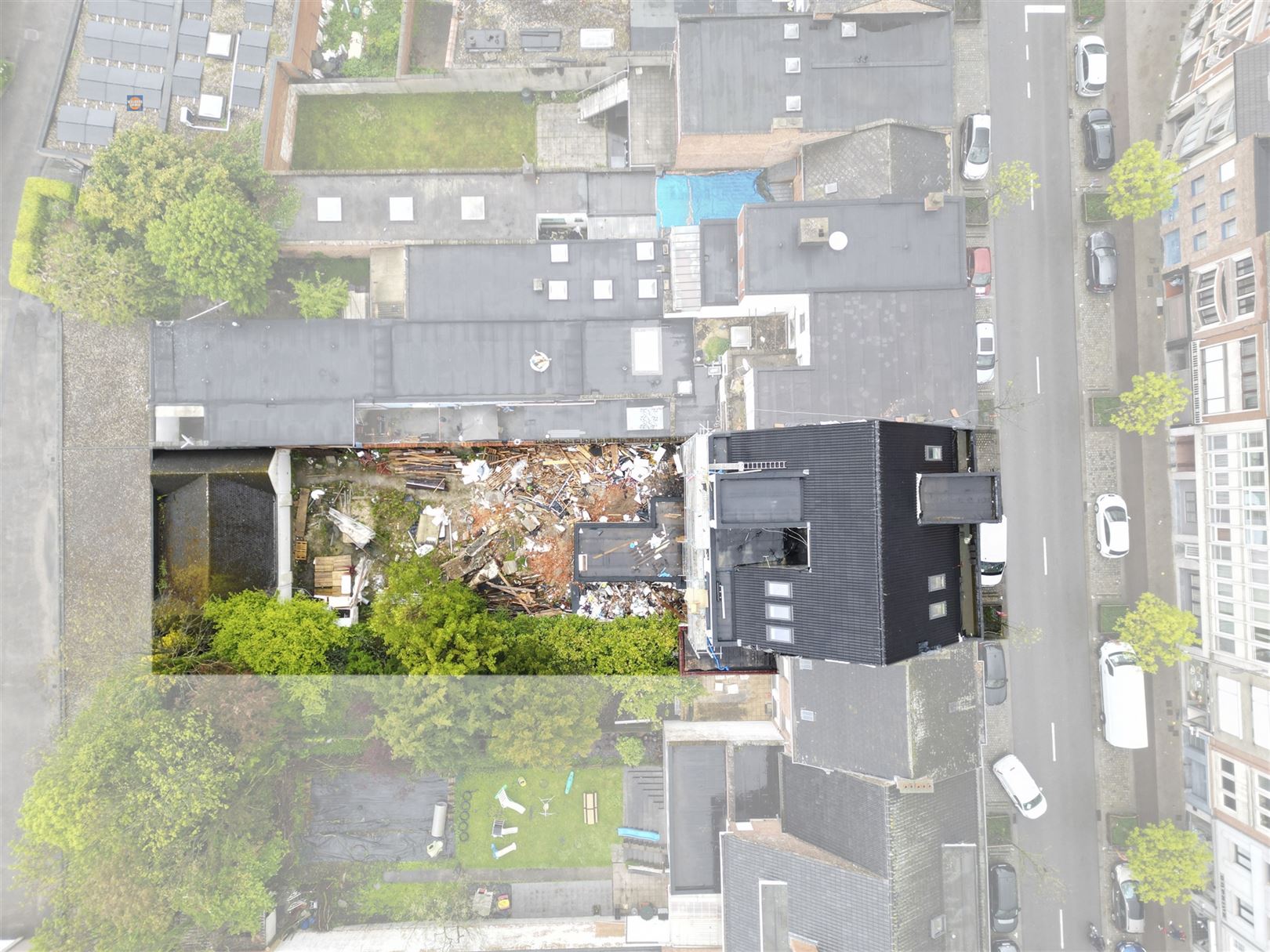 Modern gelijkvloersappartement met terras en tuin foto 15