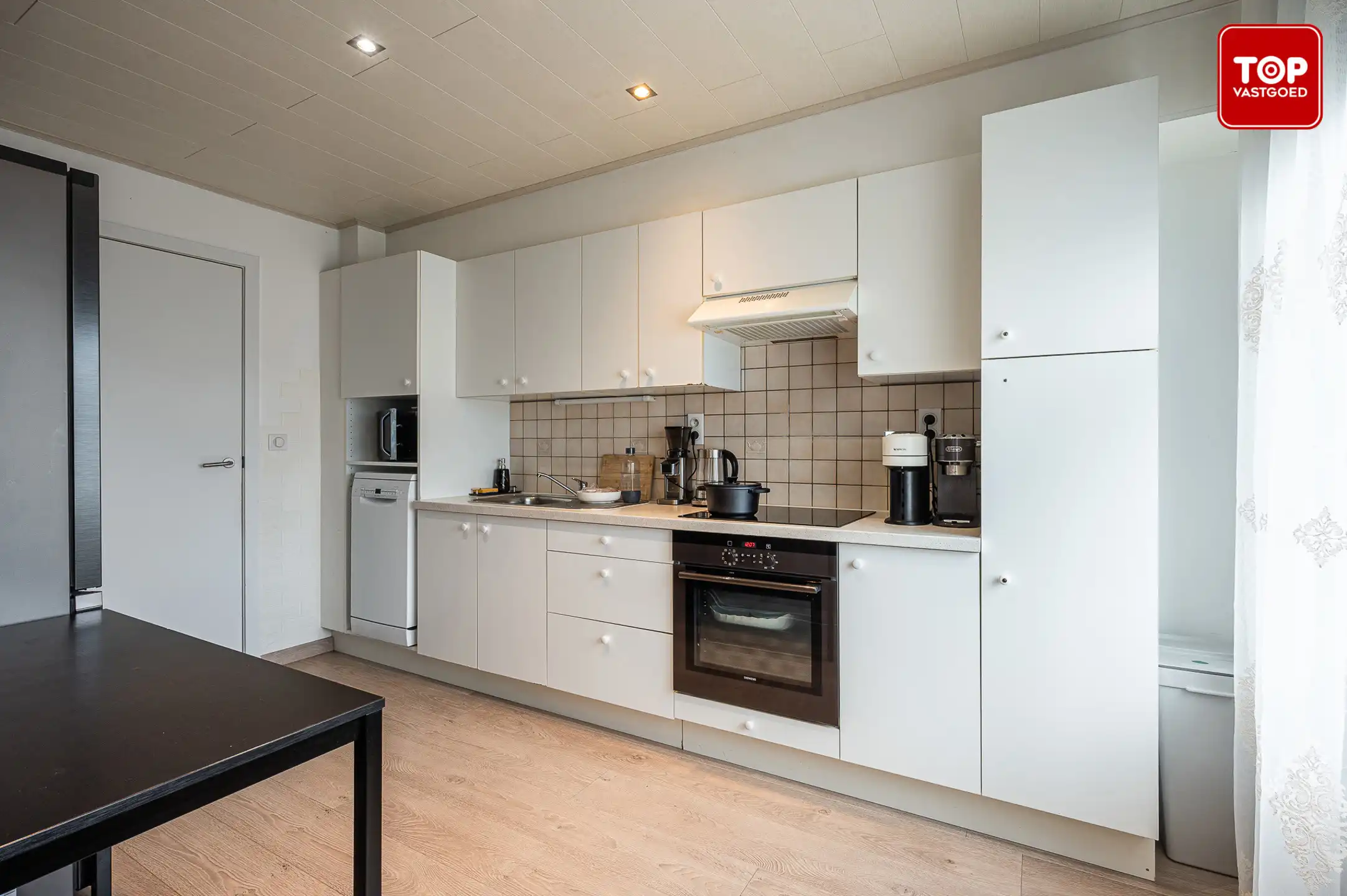 2-slaapkamer appartement met garage. foto 3