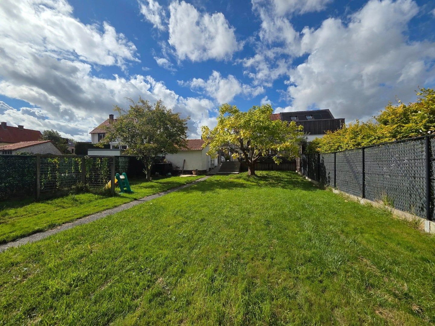 HALF open bebouwing... maar VOLLEDIG in orde... :-) foto 27