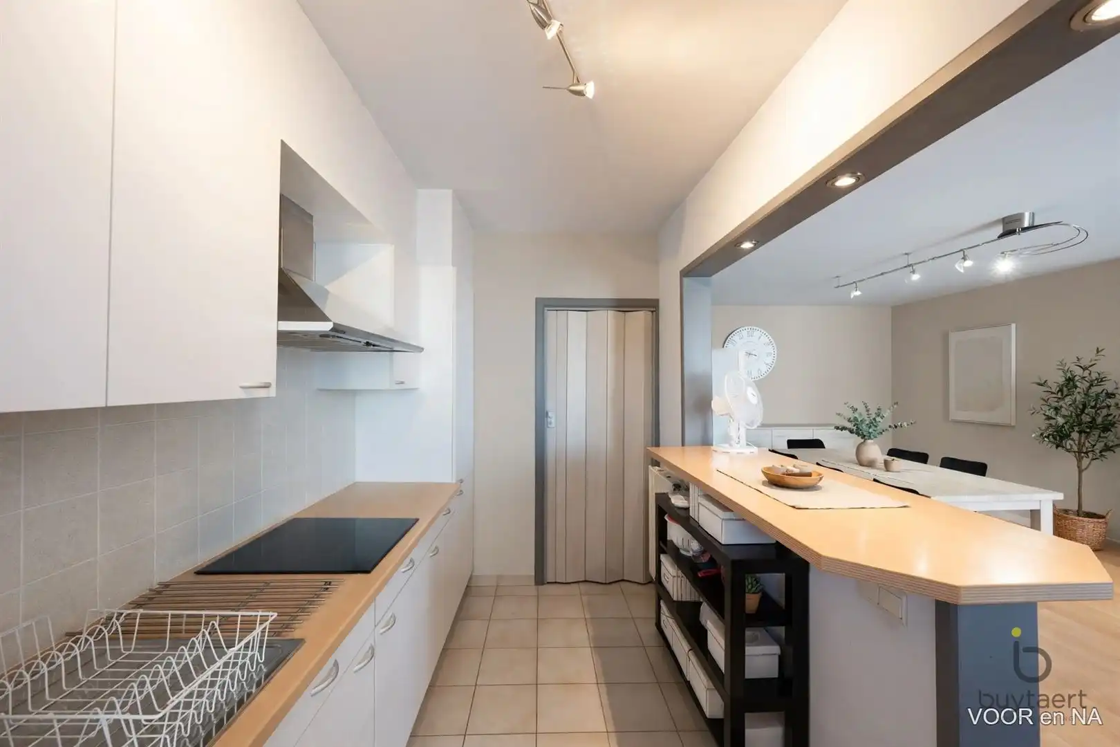 RUIM LICHTRIJK HOEKAPPARTEMENT MET GEZELLIG ZONNETERRAS EN ONDERGRONDSE AUTOSTAANPLAATS! foto 8