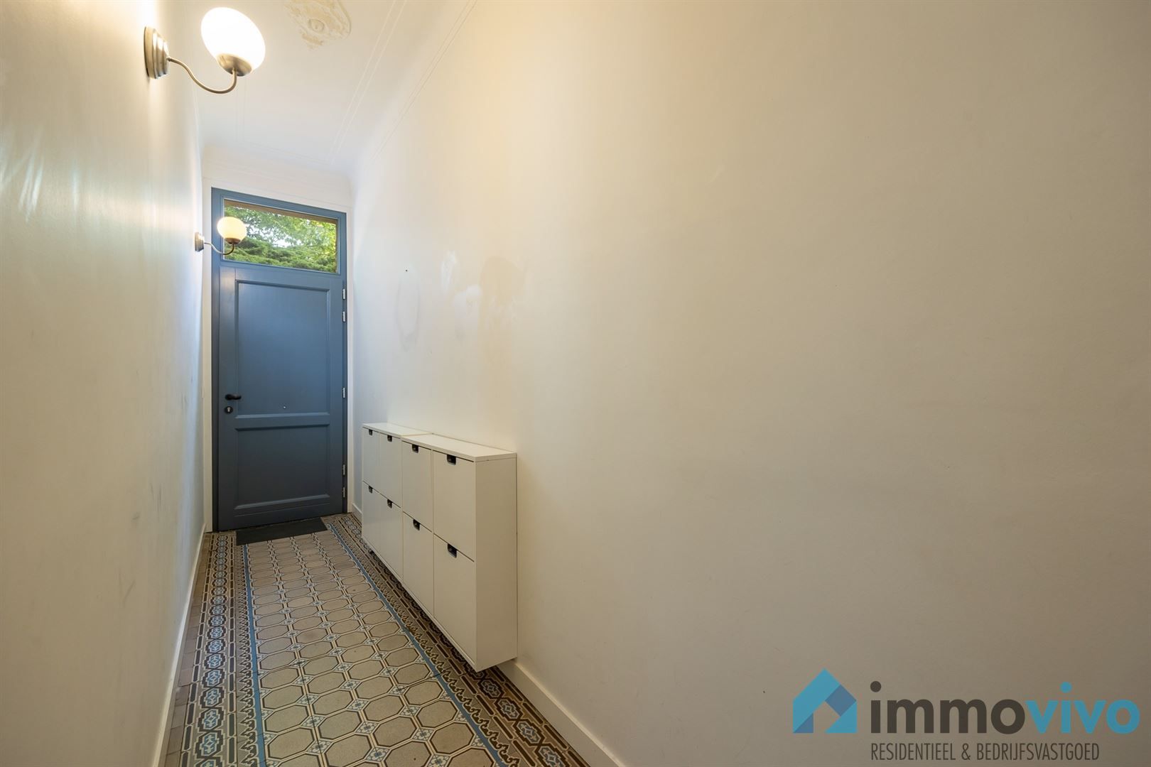 Ruime gerenoveerde woning met 4 slaapkamers op 615 m² foto 15