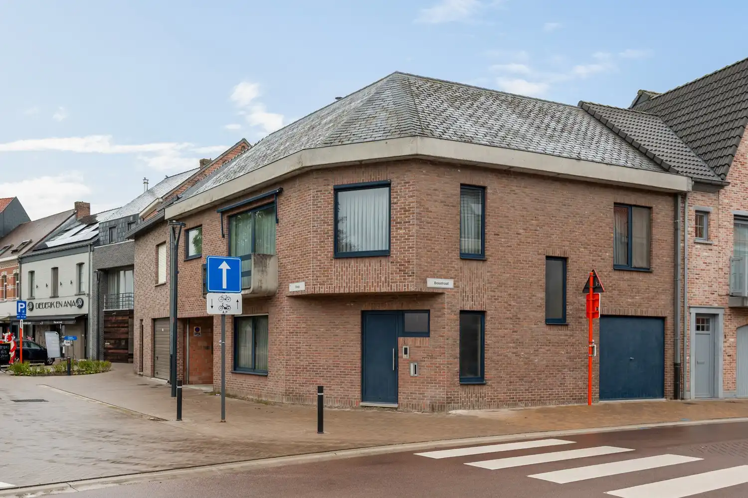 Hoofdfoto van de publicatie: Leuke woning in het dorp van OLVW met veel mogelijkheden (Vrij beroep)