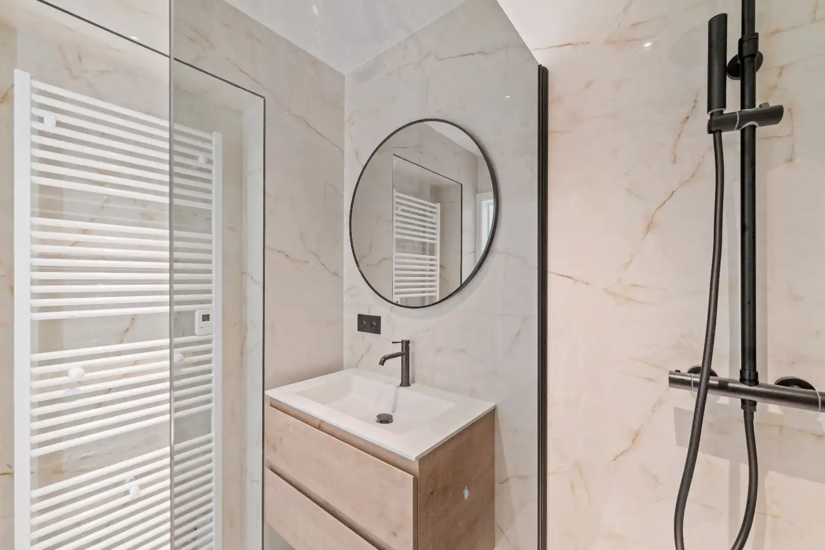 Opbrengsteigendom met 3 erkende appartementen foto 31
